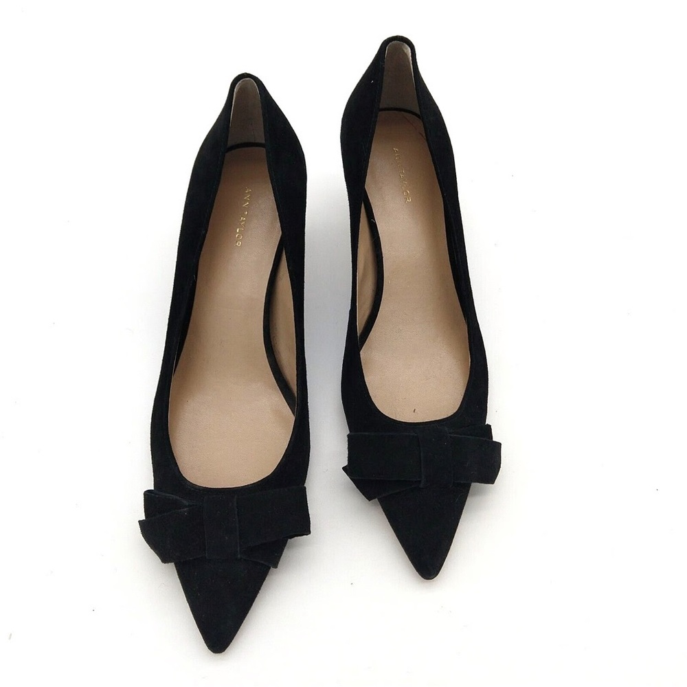 Ann Taylor Black Suede Kitten Heel size 8